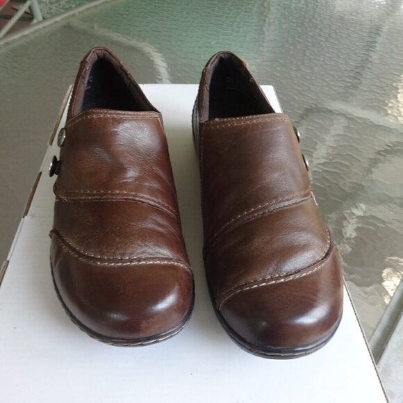 Clark's  women's size 9 1/2 W, Ashland Alpine Bendables, brown leather loafers - Picture 1 of 12